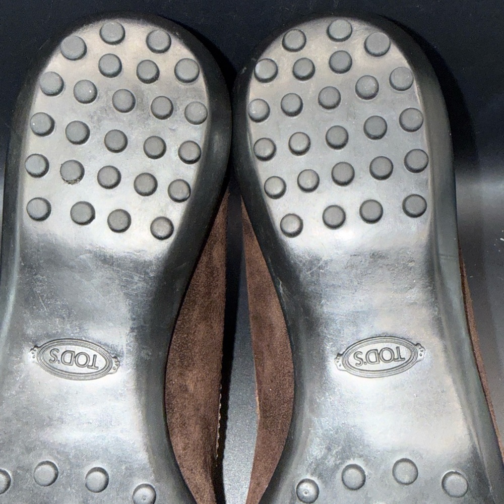 Size 36.5 EU - Tod’s (Italy) Round Toe Brown Embossed Flat Shoe, No Box, Flawed - Picture 10 of 10